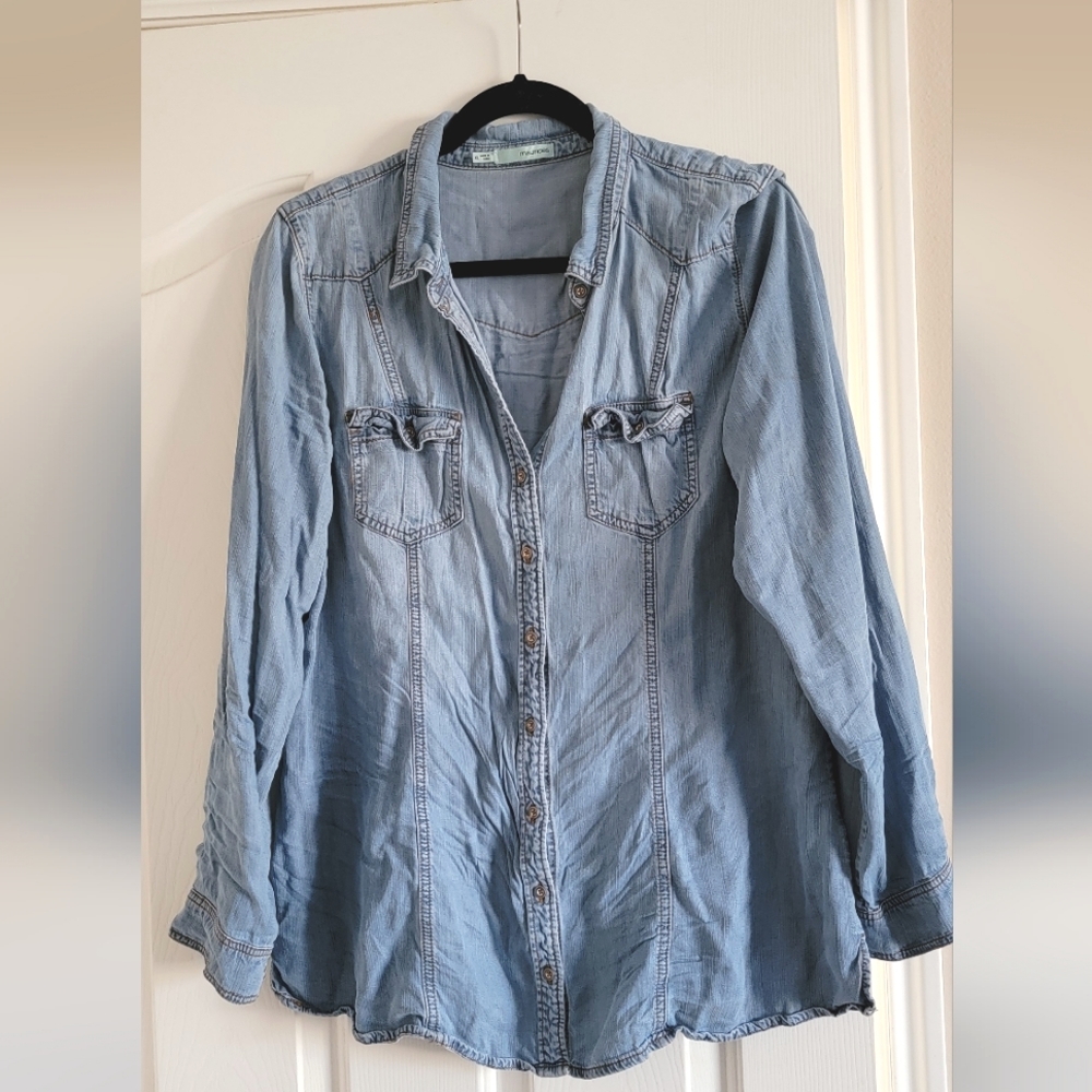 Lightweight Denim Look Button up Shirt with stretch Maurices XL Blue